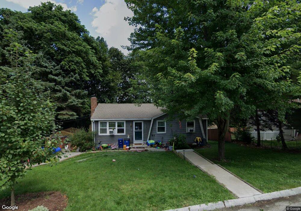 63 Hinston Rd, Woburn, MA 01801 - photo 1