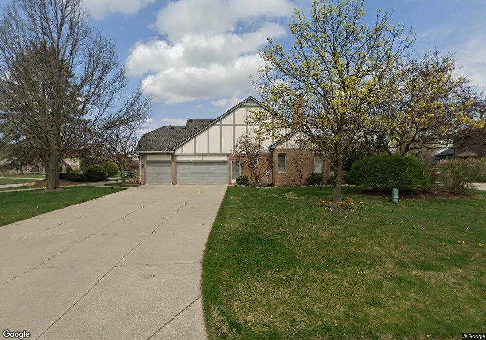 1789 Squirrel Valley Dr, Bloomfield Hills, MI 48304 - photo 1