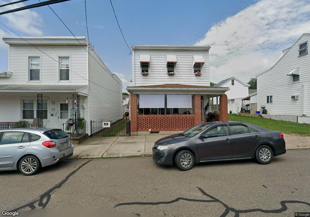 142 N Nichols St, Saint Clair, PA 17970 - photo 1