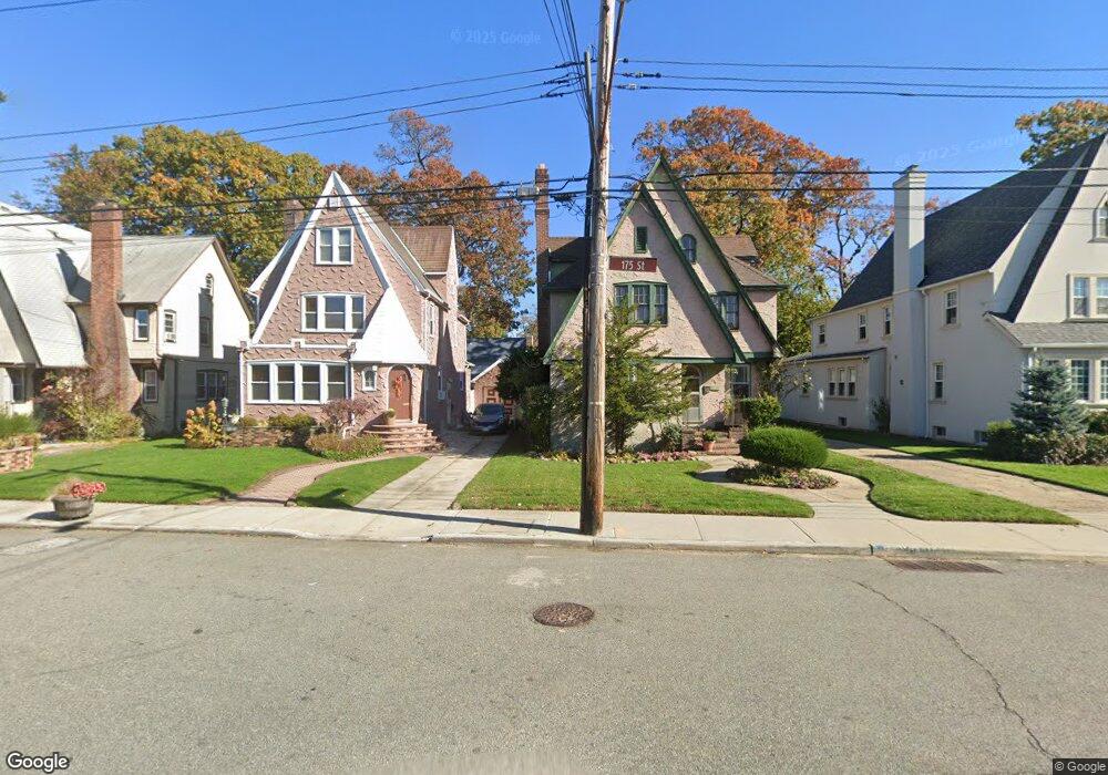 113 Avenue, Addisleigh Park, NY 11433 - photo 1