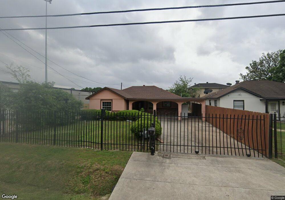 518 Reid St, Houston, TX 77022 - photo 1
