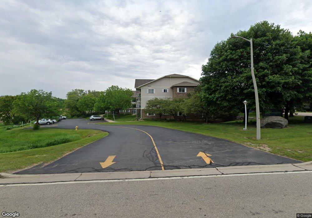 140 W Commerce Blvd unit 211, Slinger, WI 53086 - photo 1