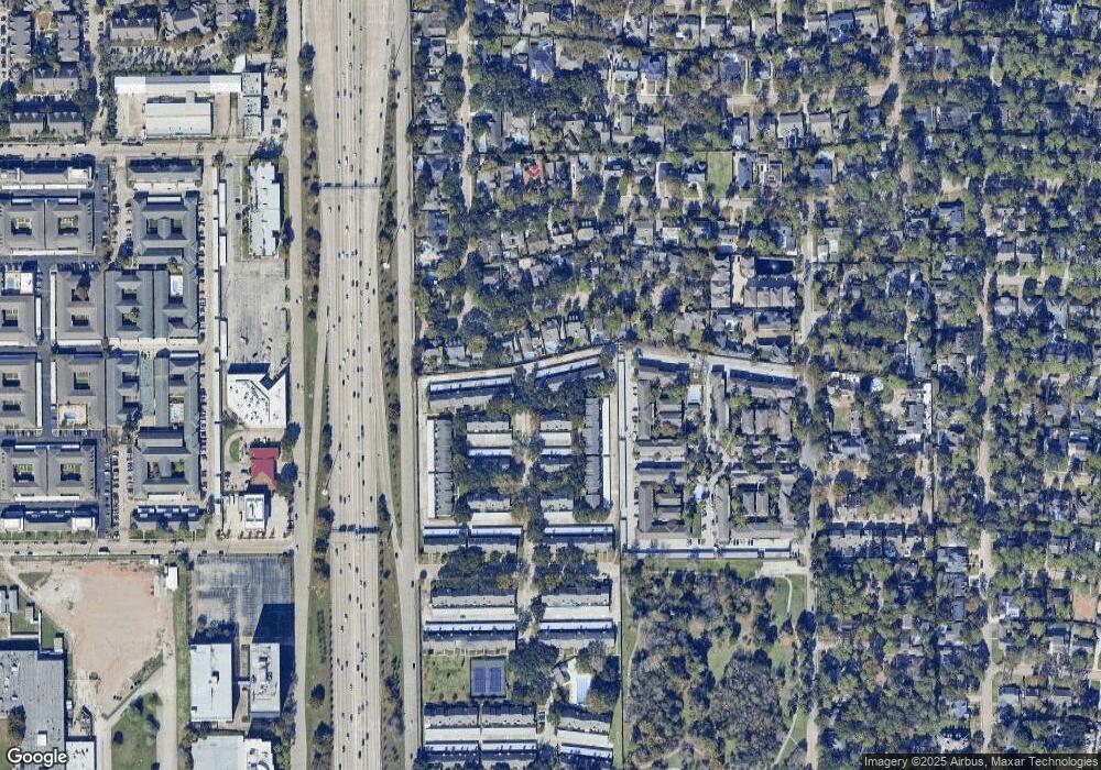 10234 Longmont Dr unit 50, Houston, TX 77042 - photo 1