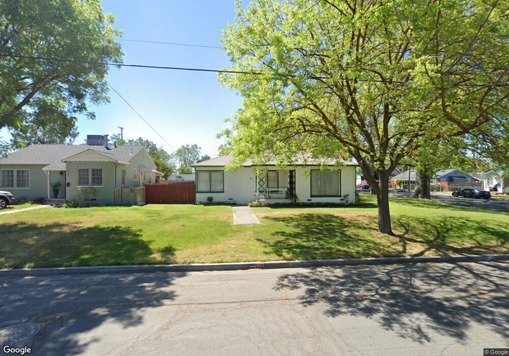 586 W Olive Ave, Turlock, CA 95380 - photo 1