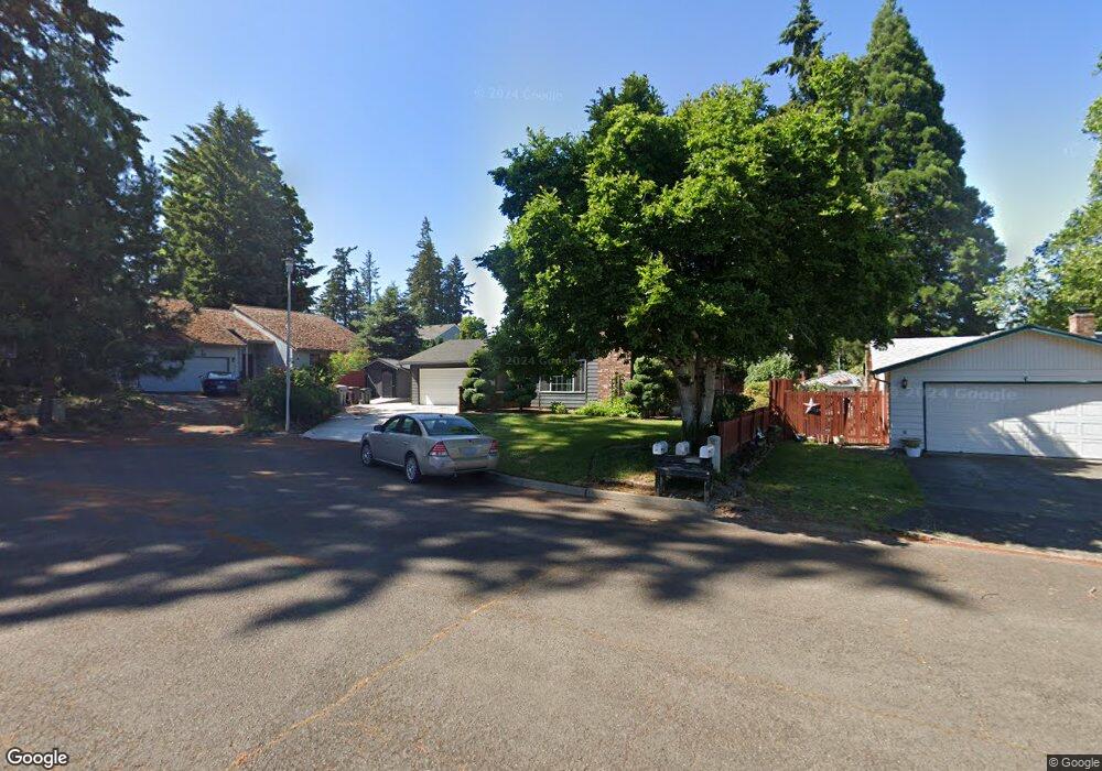 1002 NE 12th Place, Canby, OR 97013 - photo 1