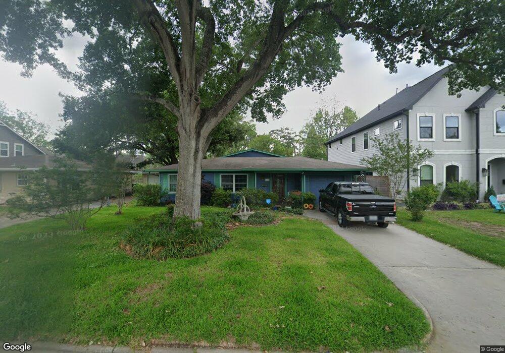 1447 Curtin St, Houston, TX 77018 - photo 1