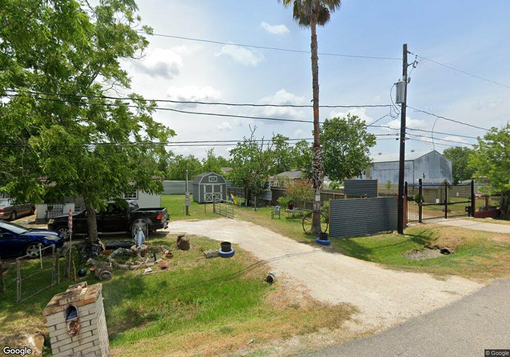 8106 Tye Ln, Pearland, TX 77584 - photo 1