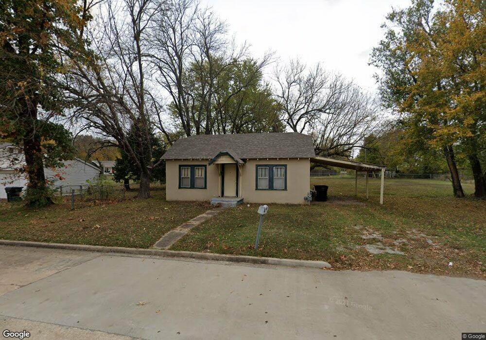 606 E 7th St, Claremore, OK 74017 - photo 1