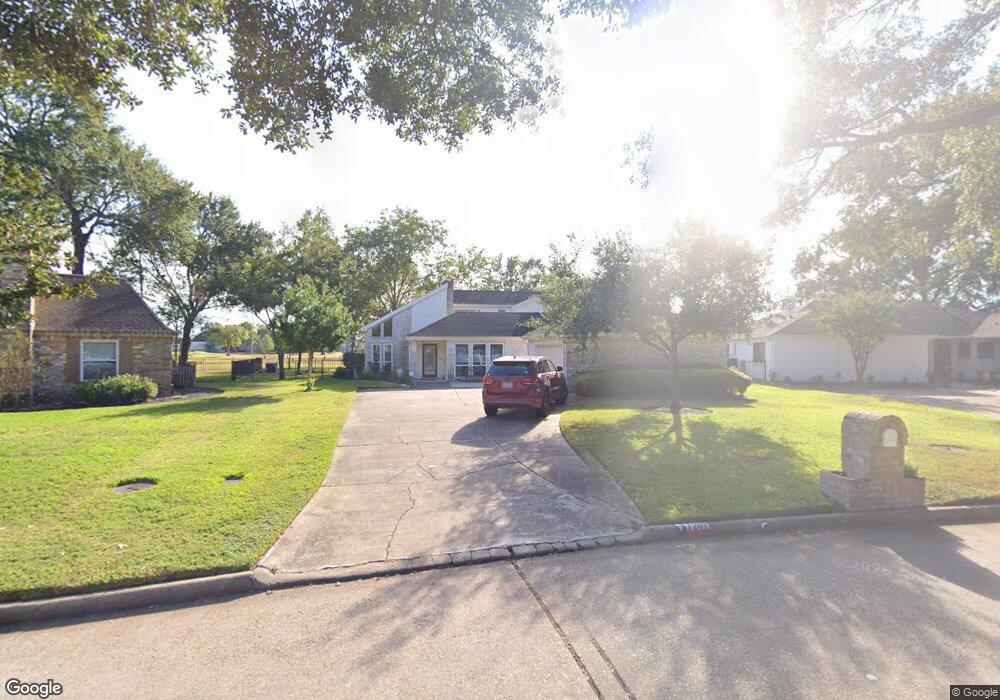 7207 Creek Crest Dr, Houston, TX 77095 - photo 1