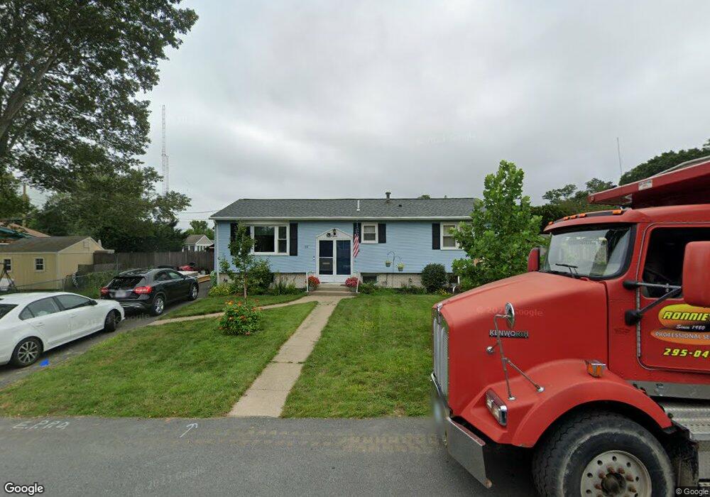 15 Yuro St, Riverside, RI 02915 - photo 1