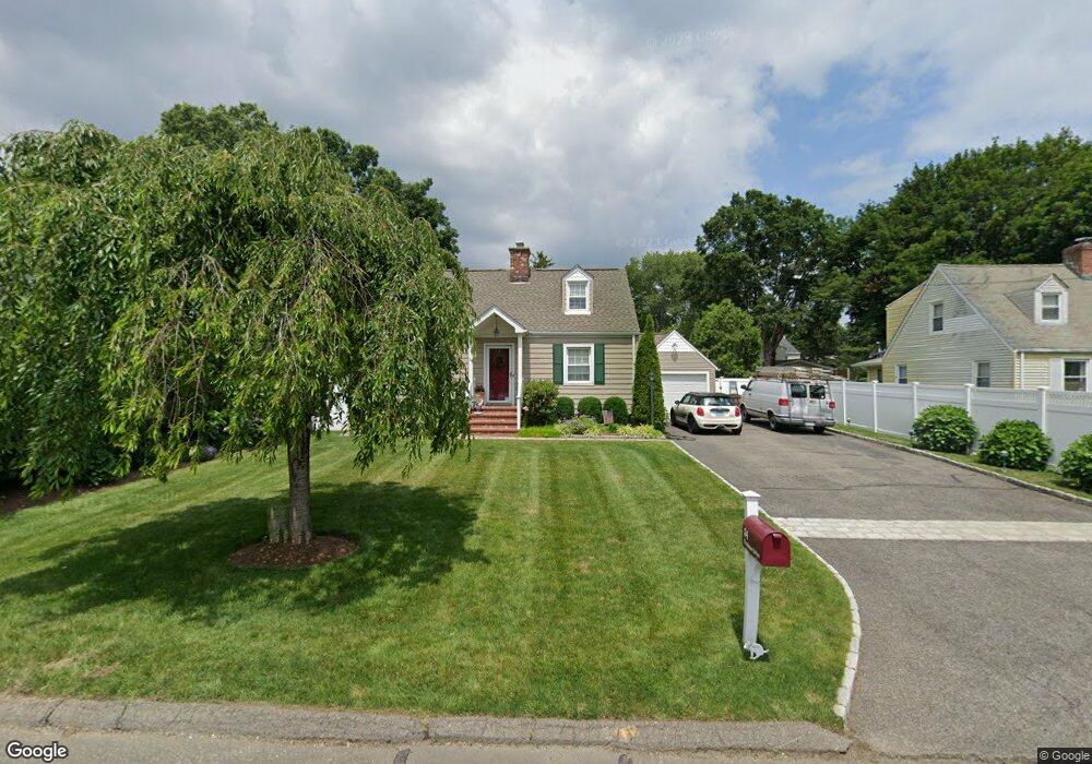 34 Prudence Dr, Stamford, CT 06907 - photo 1