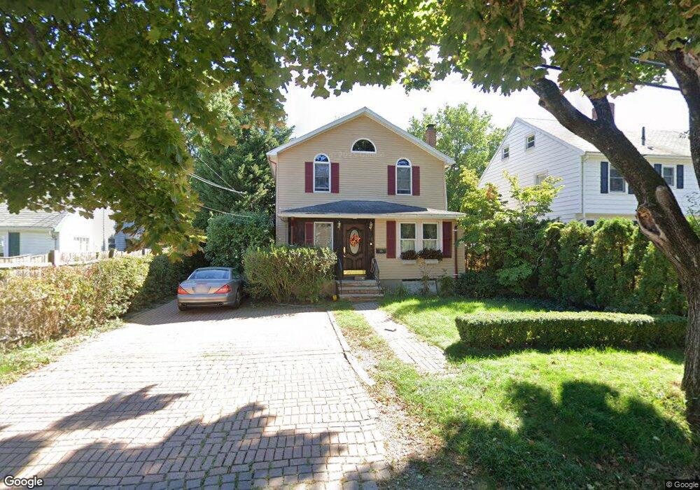 18 Bemis Rd, Newtonville, MA 02460 - photo 1