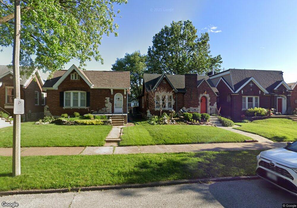 5216 Winona Ave, Saint Louis, MO 63109 - photo 1