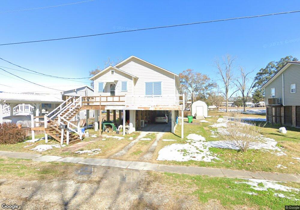 201 E Pershing St, Delcambre, LA 70528 - photo 1