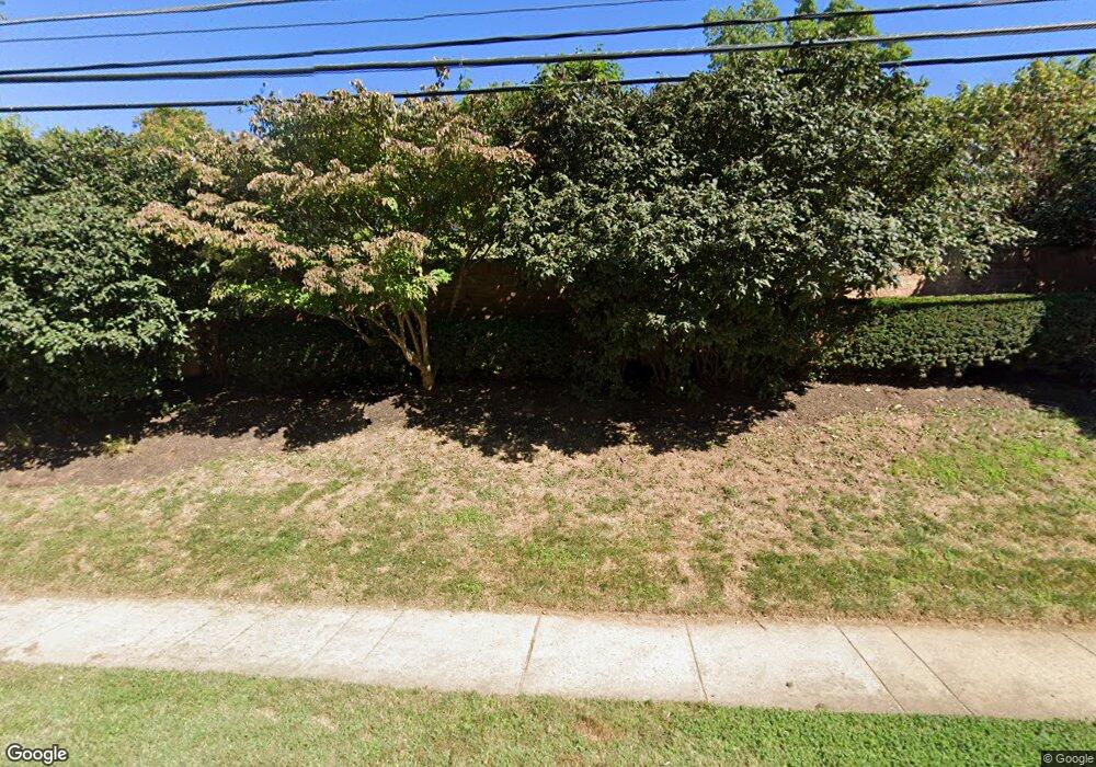 7931 Foxcrest Ct, Potomac, MD 20854 - photo 1