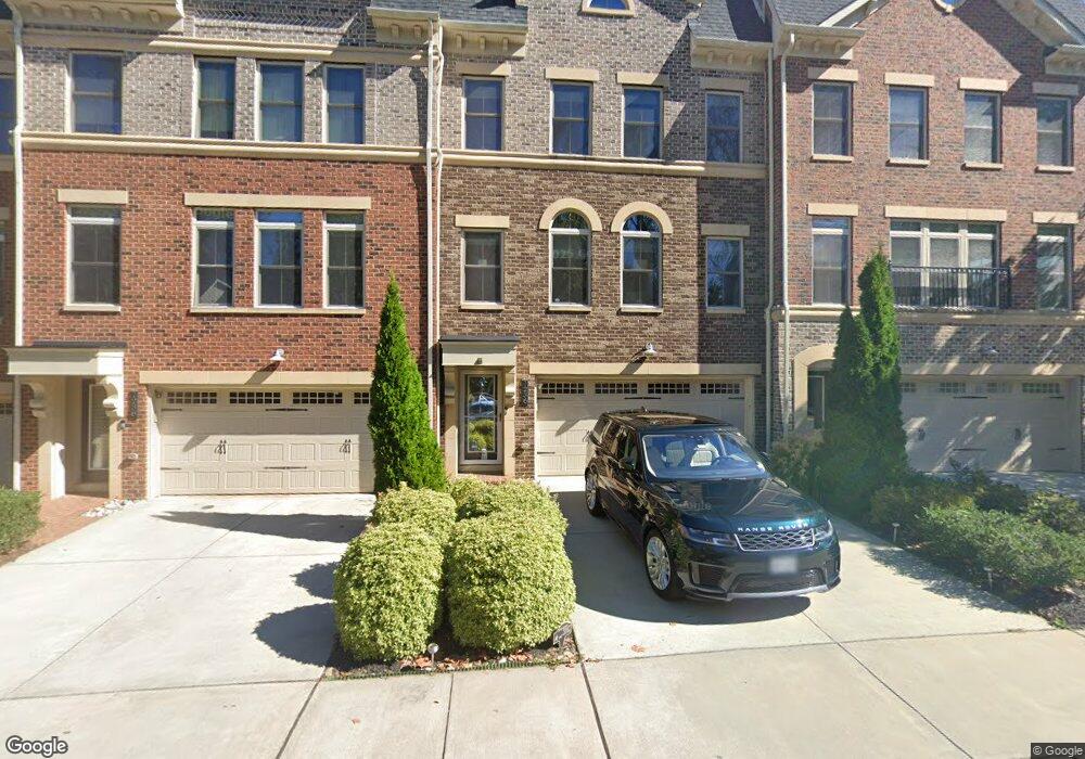 7236 Magpie Ln, Falls Church, VA 22043 - photo 1