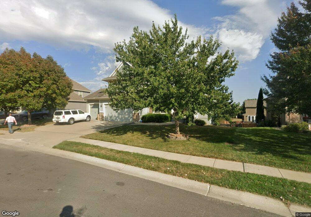 8816 SW 5th St, Lees Summit, MO 64064 - photo 1