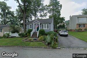 37 Farview Ave, Cedar Knolls, NJ 07927