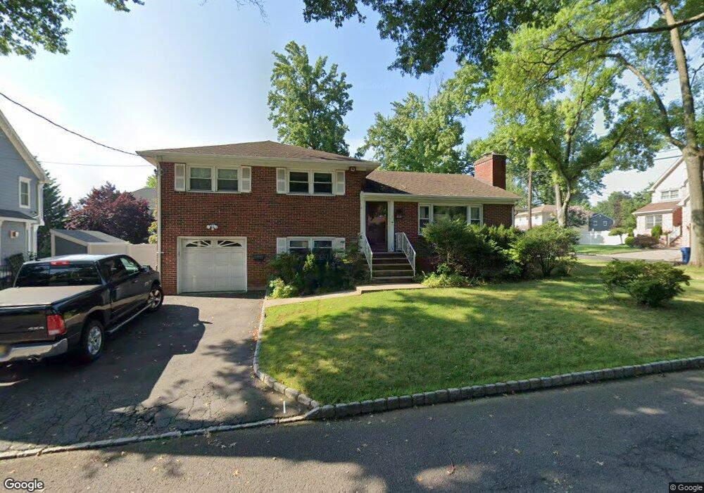 9 Pine St, Clark, NJ 07066 - photo 1