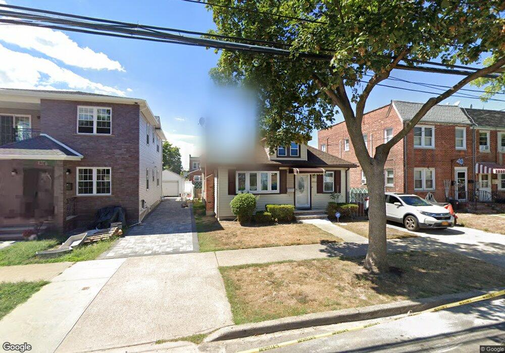 8436 260th St, Floral Park, NY 11001 - photo 1