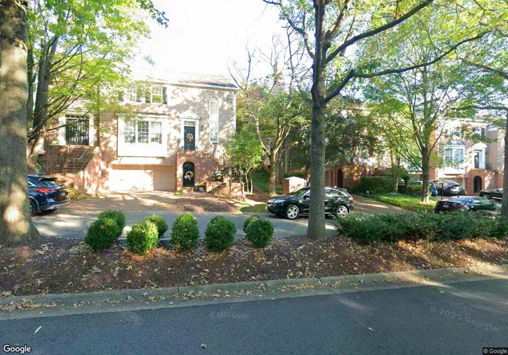 9437 Turnberry Dr, Potomac, MD 20854 - photo 1