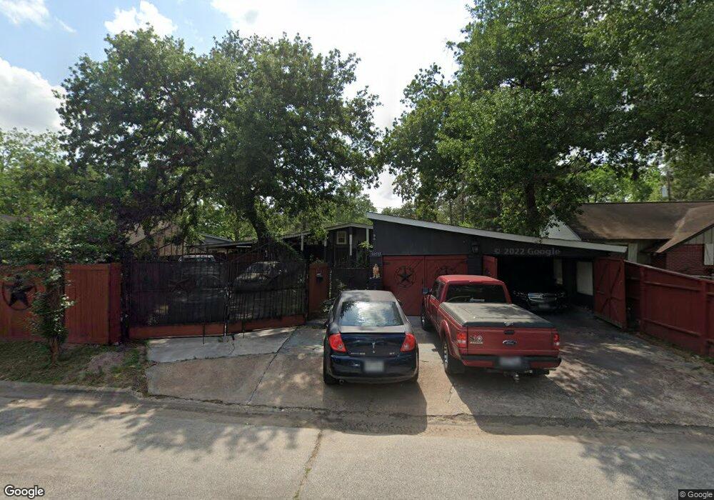 10515 Royal Oaks Dr, Houston, TX 77016 - photo 1