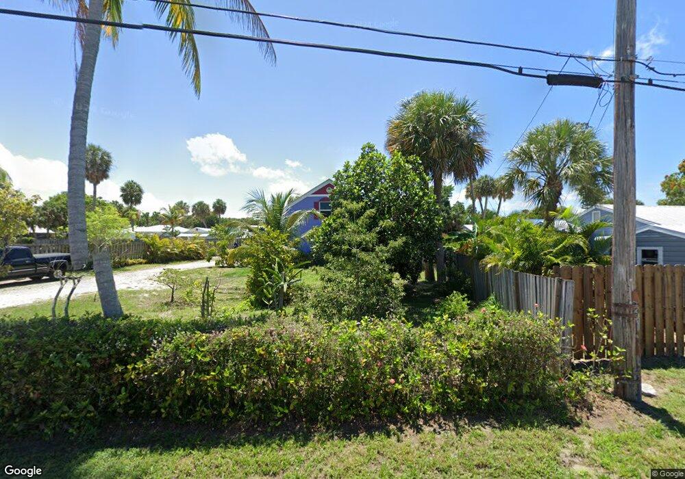 2598 NE Pine Ave, Jensen Beach, FL 34957 - photo 1