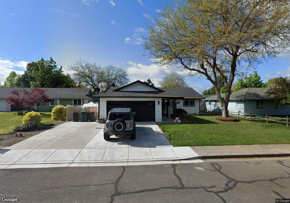 654 Prairie Rd, Central Point, OR 97502 - photo 1