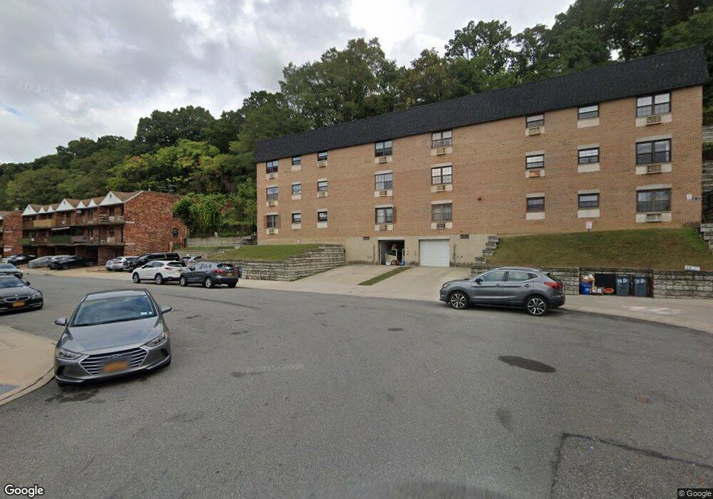 69-25 242nd St unit 1st, Little Neck, NY 11362 - photo 1