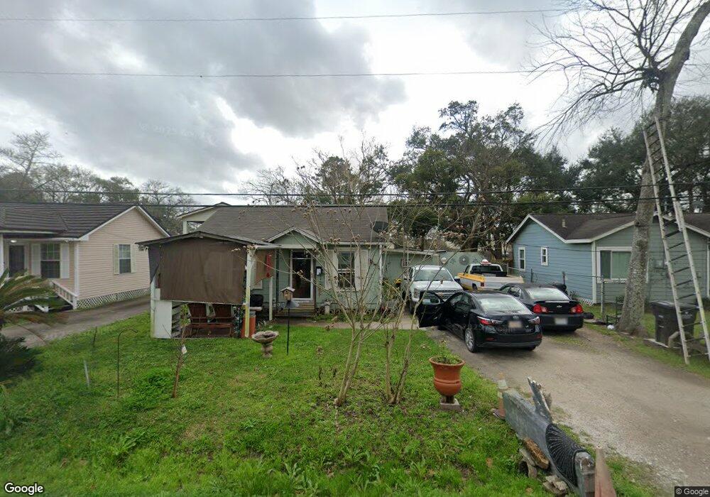 214 Brennen Ln, Alvin, TX 77511 - photo 1