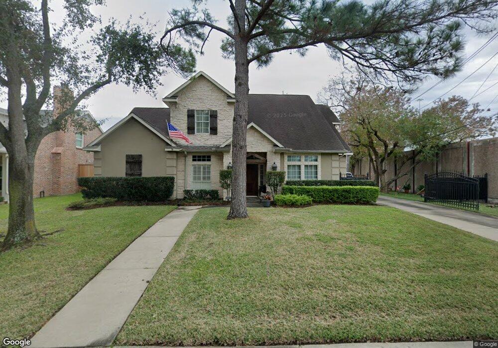 10407 Lynbrook Hollow St, Houston, TX 77042 - photo 1