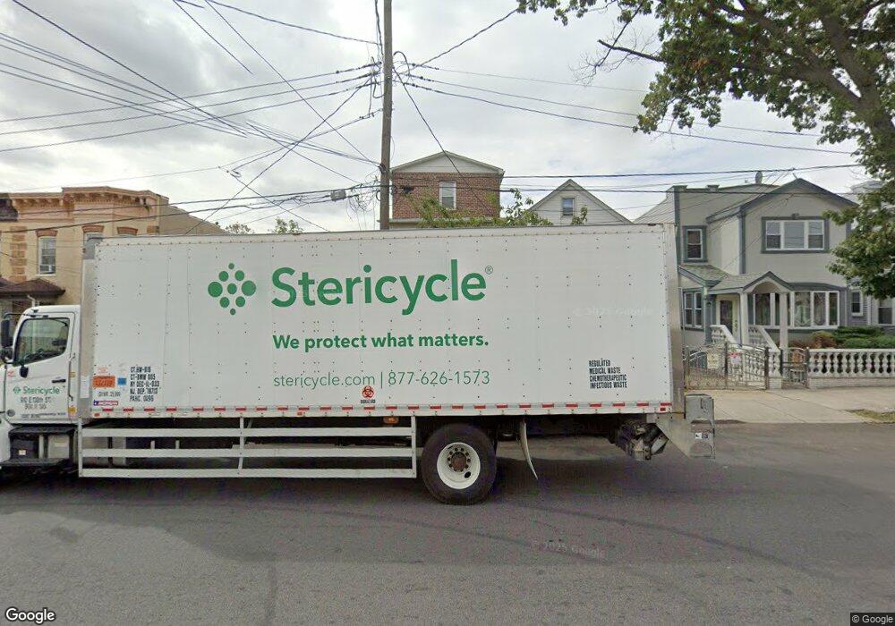 9156 111th St, Richmond Hill, NY 11418 - photo 1