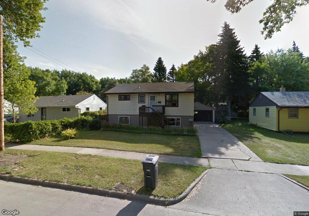 1006 21st St S, Fargo, ND 58103 - photo 1