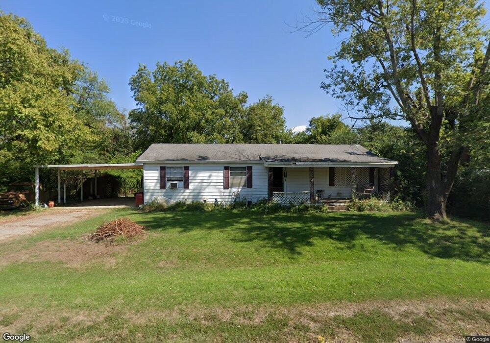 203 Hugo St, Muldrow, OK 74948 - photo 1