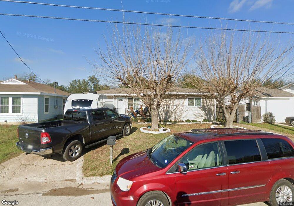 908 Norton St, Weatherford, TX 76086 - photo 1