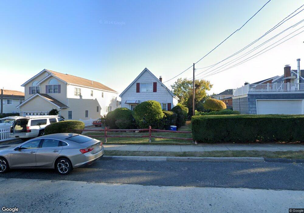 30 Sheridan Ave unit House, Hewlett, NY 11557 - photo 1