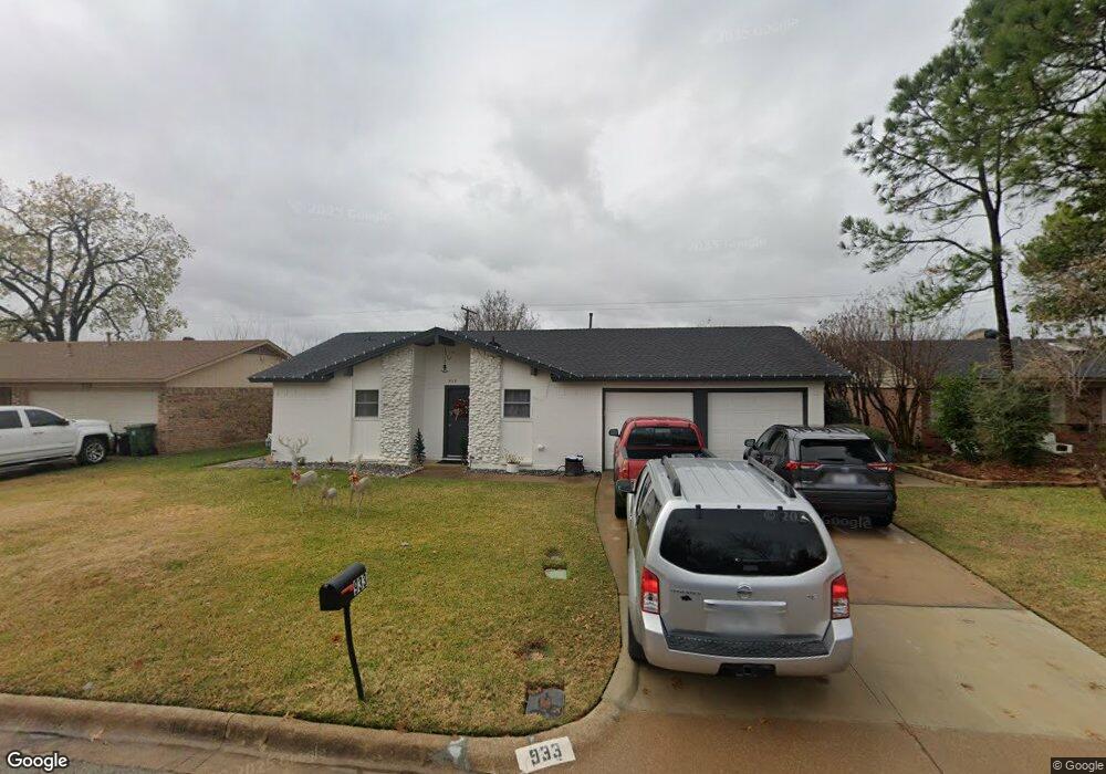 933 Venice St, Hurst, TX 76053 - photo 1