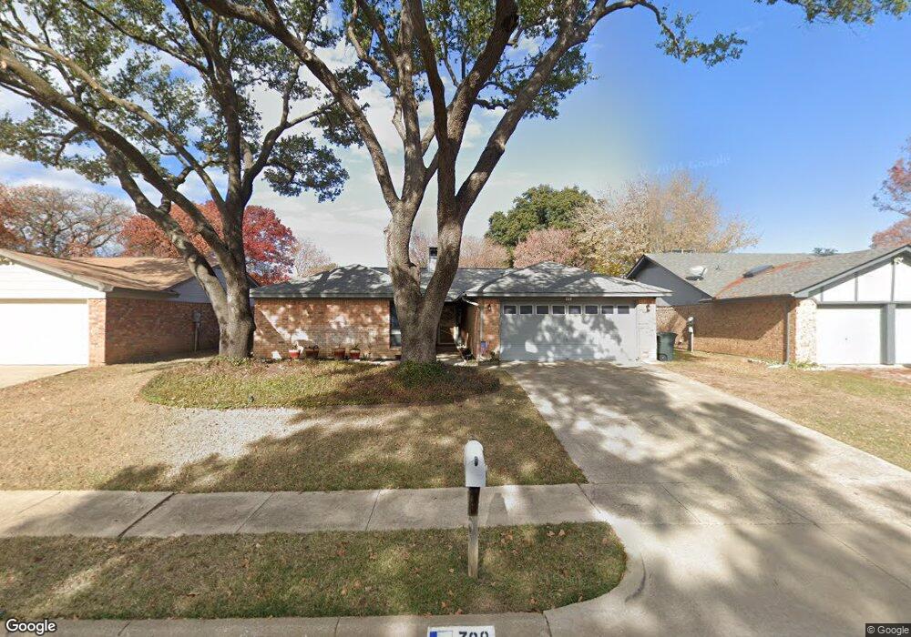 709 Mountain Laurel Ln, Bedford, TX 76021 - photo 1