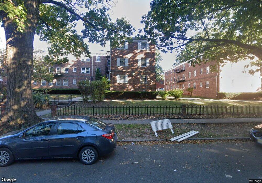 77 Forest Hill Pkwy unit 3L, Newark, NJ 07104 - photo 1