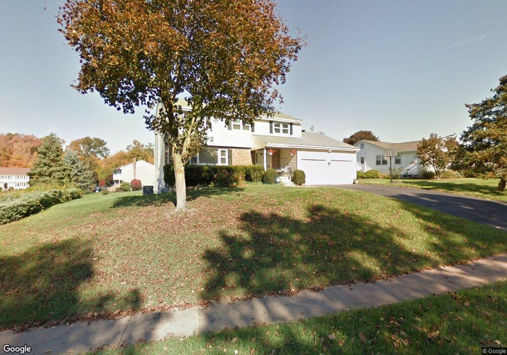 13 Lindsay Ln, Glastonbury, CT 06033 - photo 1