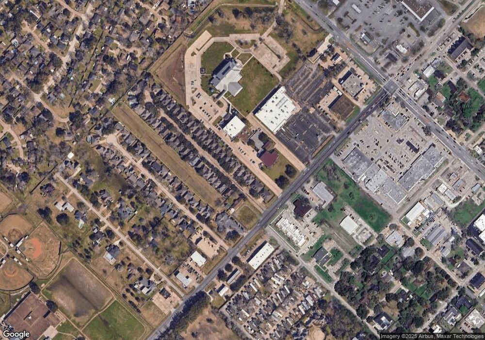 205 Live Oak Ln, Friendswood, TX 77546 - photo 1