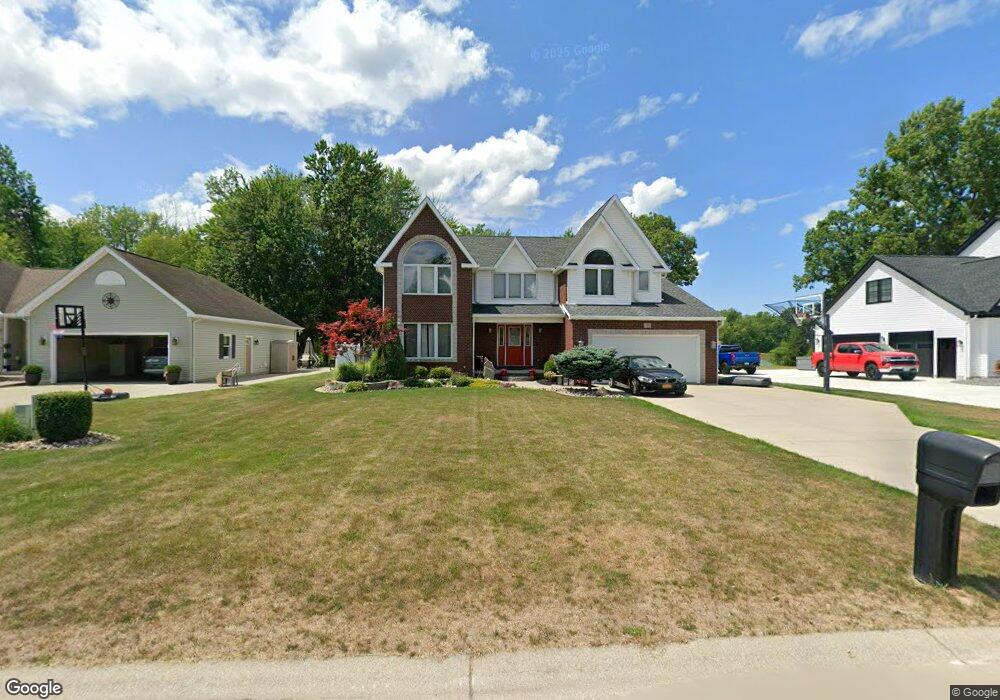 7370 Winbert Dr, North Tonawanda, NY 14120 - photo 1