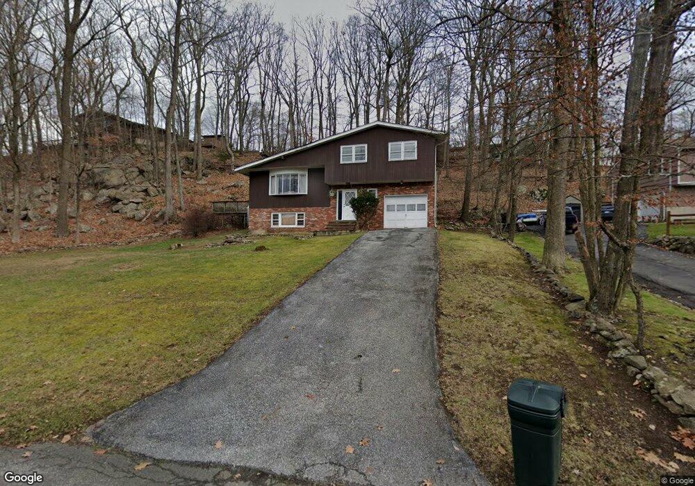 8 Winding Way, Andover, NJ 07821 - photo 1