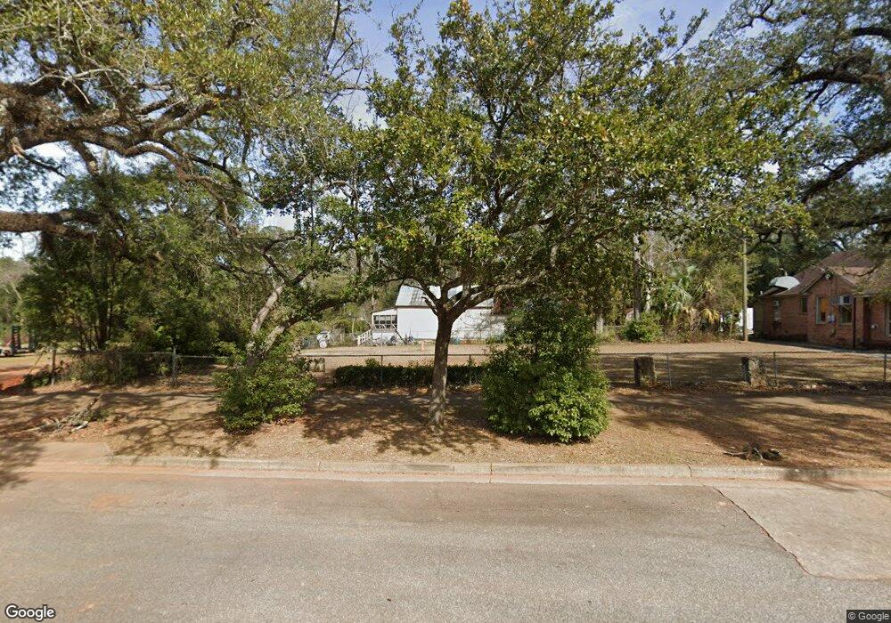 630 N Broad St, Thomasville, GA 31792 - photo 1