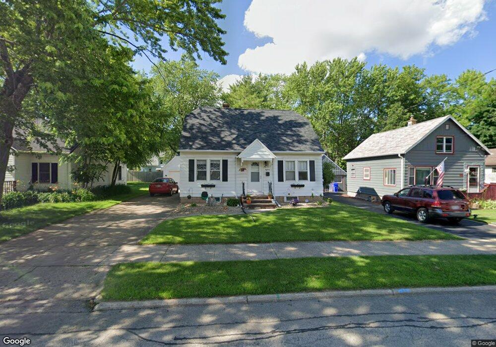 1018 W Brewster St, Appleton, WI 54914 - photo 1