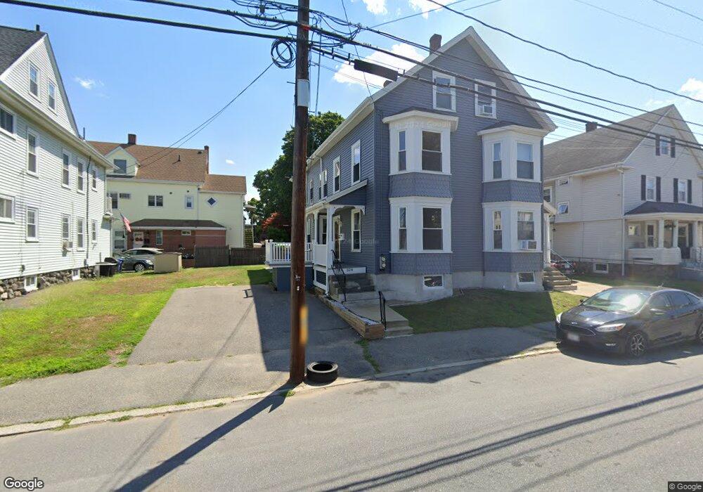 328 Newton St unit 1, Waltham, MA 02453 - photo 1