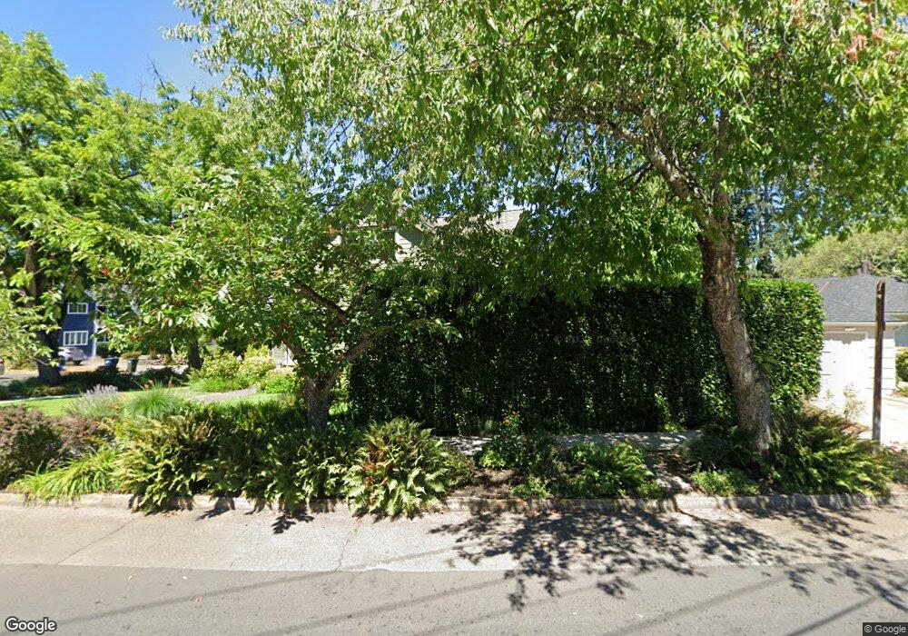 2094 Fairmount Blvd, Eugene, OR 97403 - photo 1