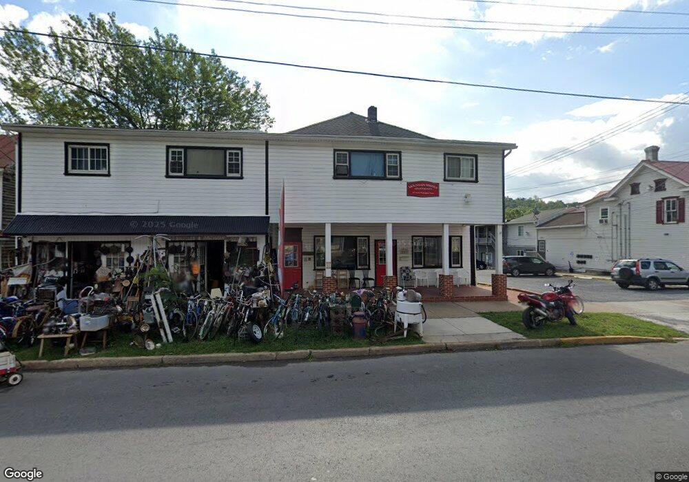 292 N Washington St, Berkeley Springs, WV 25411 - photo 1