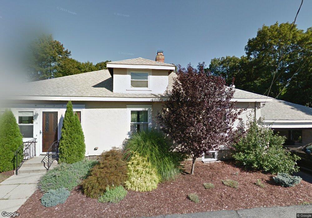 9 Swain Place, Wakefield, MA 01880 - photo 1