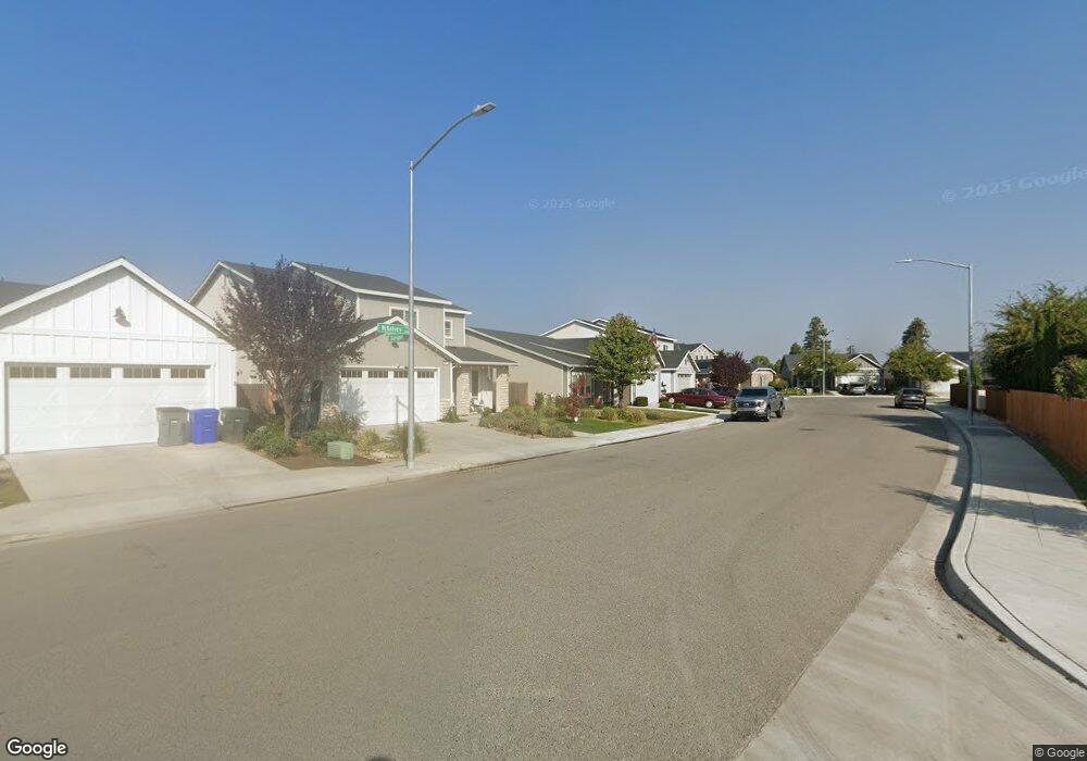 3469 N Mckelvey Ave, Fresno, CA 93727 - photo 1